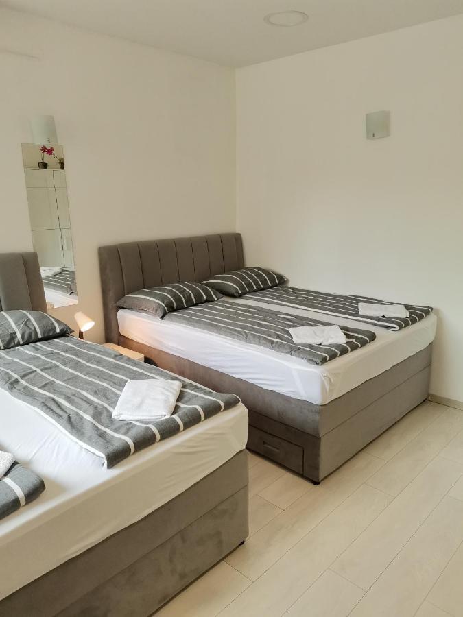 Apartments Petrova170 자그레브 외부 사진