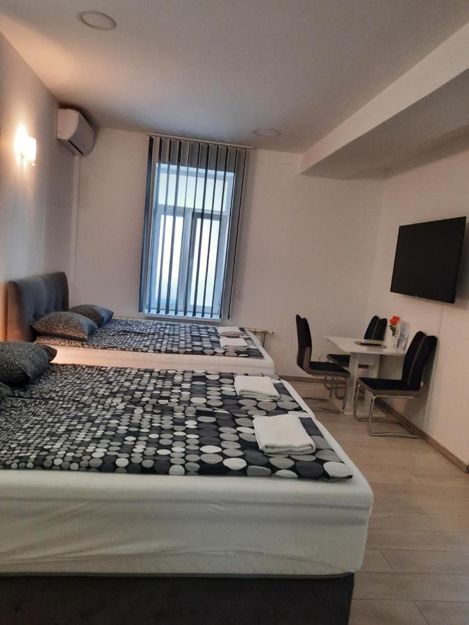 Apartments Petrova170 자그레브 외부 사진