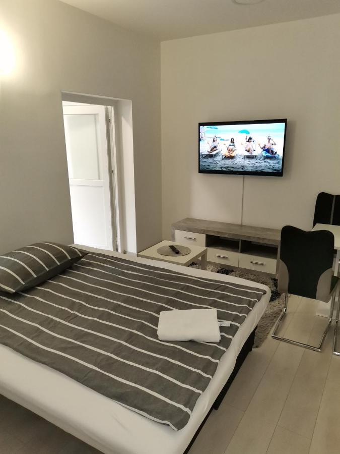 Apartments Petrova170 자그레브 외부 사진
