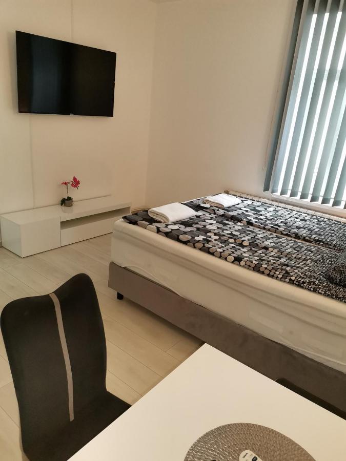 Apartments Petrova170 자그레브 외부 사진