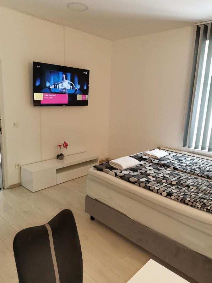 Apartments Petrova170 자그레브 외부 사진