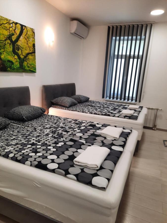 Apartments Petrova170 자그레브 외부 사진