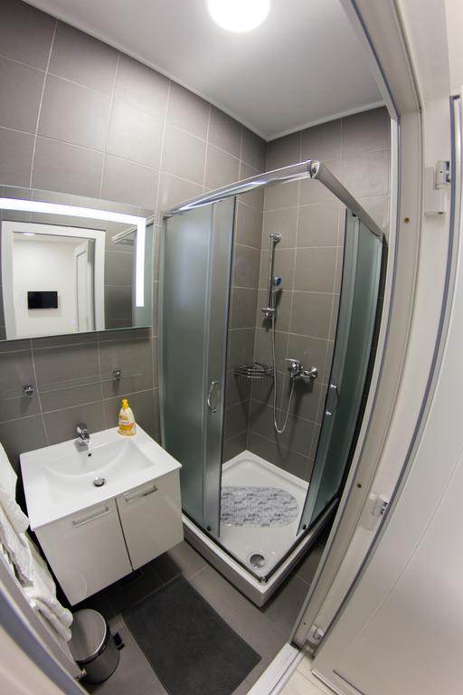 Apartments Petrova170 자그레브 외부 사진