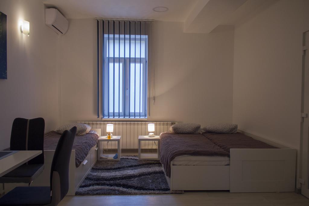 Apartments Petrova170 자그레브 외부 사진