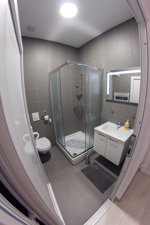 Apartments Petrova170 자그레브 외부 사진